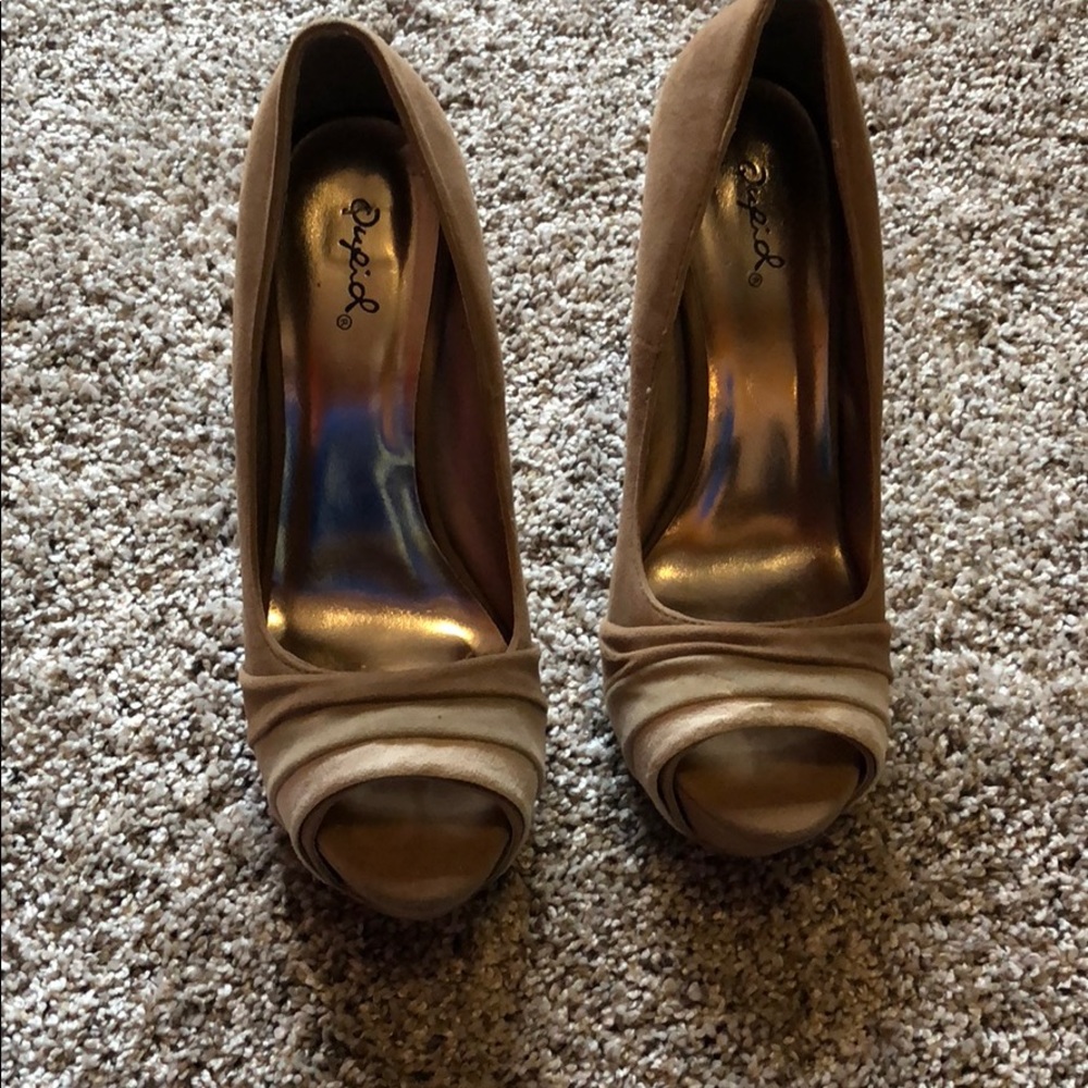 Peep toe heels